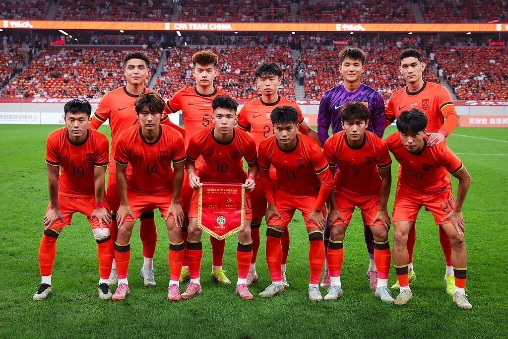 扎卡镜头下,畅饮可乐,法瑞点球大,博鱼体育官网玩家首选,博鱼体育官网,博鱼体育官网游戏平台